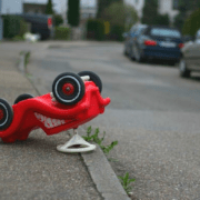 auto ongeluk op school