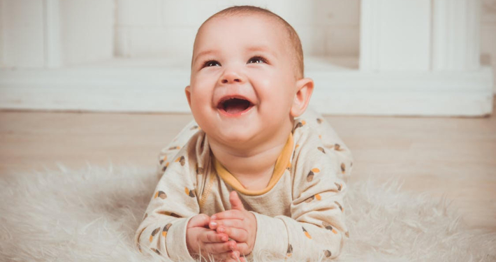 De belangrijkste kledingstukken voor pasgeboren baby’s