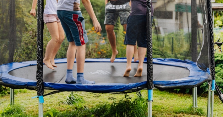 Waarom een trampoline een schot in de roos is voor actieve kinderen