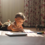 Hoe kies je veilig speelgoed voor kinderen van 1 jaar