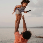 De impact van omgevingsgeluid op de ontwikkeling van je kind